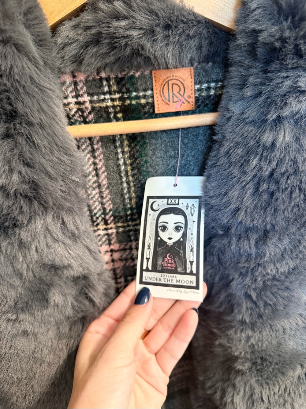 Wool Blend Faux Fur Shawl - Picture 5 of 5